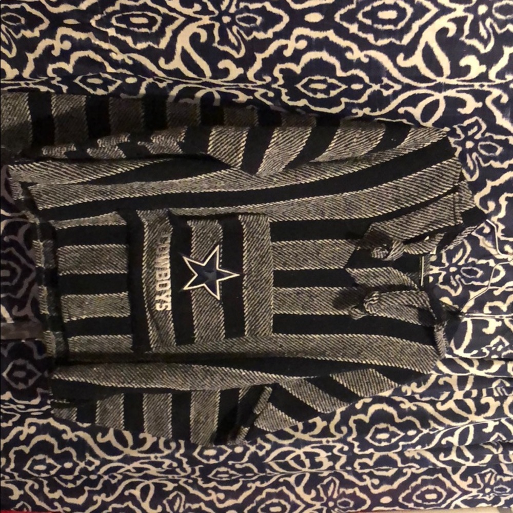 A cowboys windbreaker